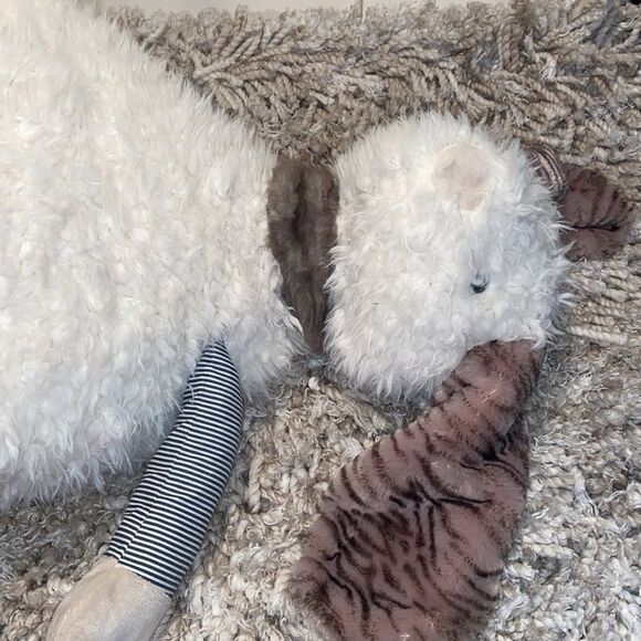 Nourison Plush Bunny Neiman Marcus Nursery Decor - Picture 7 of 7